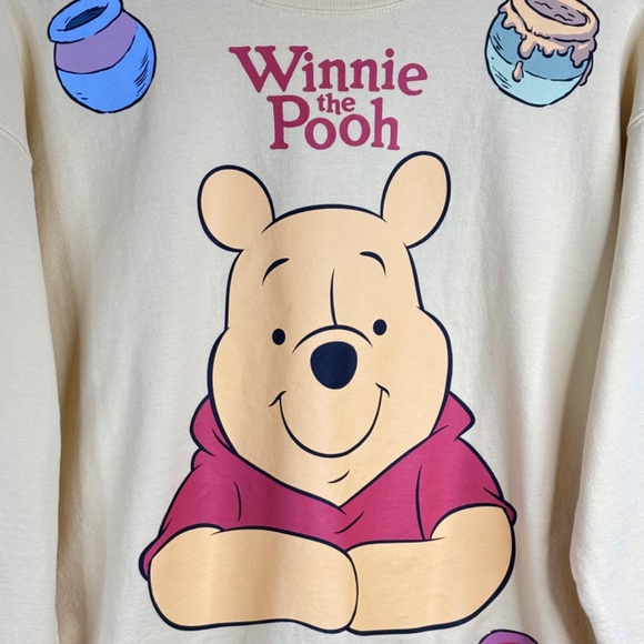VTG Winnie The Pooh Crewneck Sweatshirt S Oversized Graphic Butter Yellow 90s - Picture 2 of 10